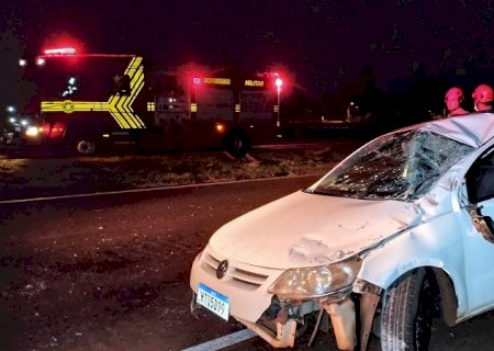 Mãe e filha ficam feridas em acidente; velocímetro marcava 150 km/h
