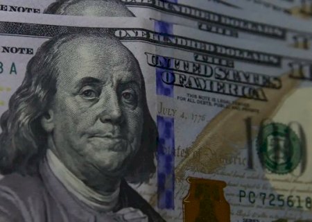 D&oacute;lar sobe para R$ 6 e bolsa tem a maior queda em quase dois anos