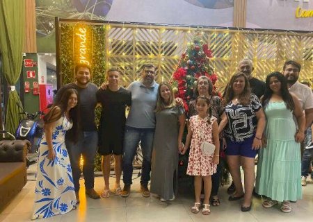 Proibida de trabalhar pelo ex-marido, Vera realiza sonho de pagar jantar