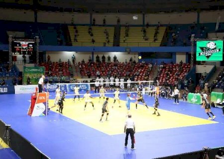 F&atilde;s do v&ocirc;lei ter&atilde;o tarde de aut&oacute;grafos com jogadores da Superliga