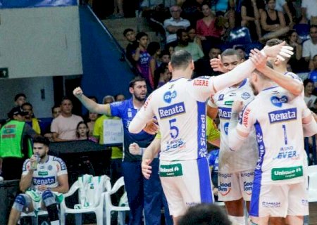 Com 5 mil presentes, Superliga na Capital termina com aut&oacute;grafos