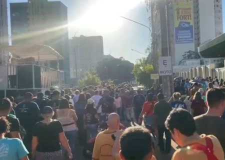 Jubileu Cat&oacute;lico come&ccedil;a com multid&atilde;o em prociss&atilde;o e mensagem de esperan&ccedil;a