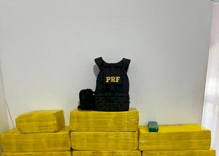 Casal é preso pela PRF em Caarapó com quase 700 quilos de droga