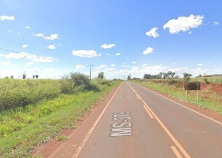 Capotagem de carro mata mulher e deixa dois feridos em Laguna Carapã