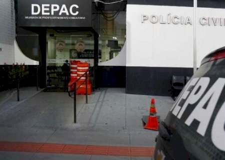 Homem recebe liga&ccedil;&atilde;o do &ldquo;Comando Vermelho&rdquo; e perde R$ 1,2 mil