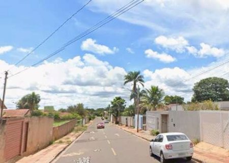 Morador &eacute; encontrado morto com facada no pesco&ccedil;o e tem Jeep levado de resid&ecirc;ncia