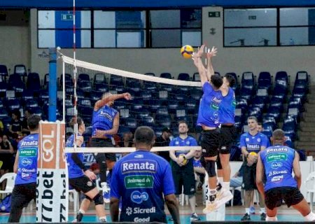 F&atilde;s do v&ocirc;lei devem correr: restam poucos ingressos para jogo da Superliga