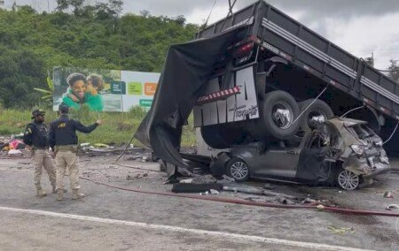 Acidente em Minas Gerais deixou 38 mortos e 11 feridos.