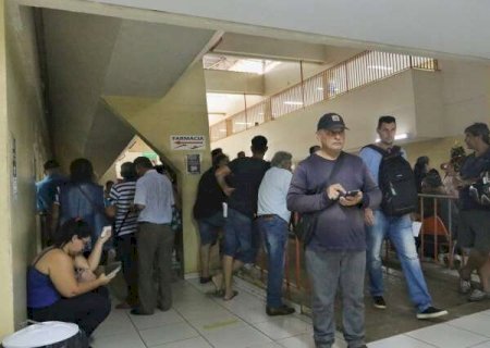 Pacientes reclamam da demora no CEM para distribuir rem&eacute;dio em falta h&aacute; 8 meses