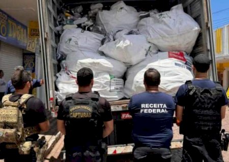 Receita Federal apreende 3 mil pares de t&ecirc;nis falsificados