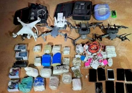 Rapaz &eacute; preso tentando jogar celulares e chips para dentro do pres&iacute;dio