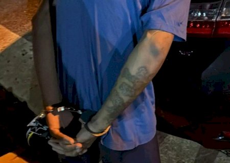 Preso suspeito de executar homem e balear mulher em bar