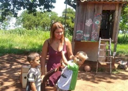 Advogada virou pedagoga para fugir de vida corrida e ensinar filhos