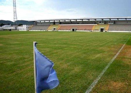 Com redu&ccedil;&atilde;o de mil lugares, est&aacute;dio do Corumbaense &eacute; liberado para o estadual
