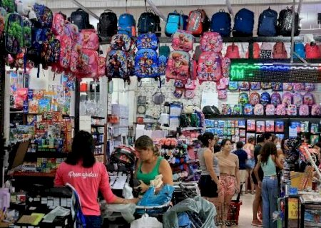 Volta &agrave;s aulas com economia: AkiTem parcela tudo em at&eacute; 10x