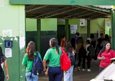 Em MS, s&oacute; um aluno da rede p&uacute;blica teve m&eacute;dia de 980 a mil na reda&ccedil;&atilde;o do Enem