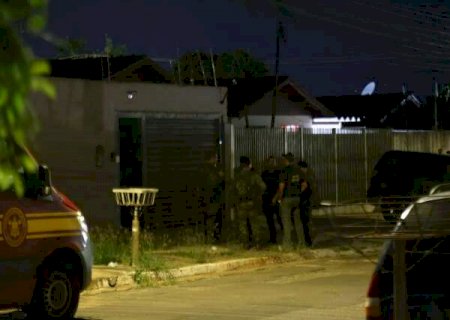 Negociação com policial em surto vai noite adentro