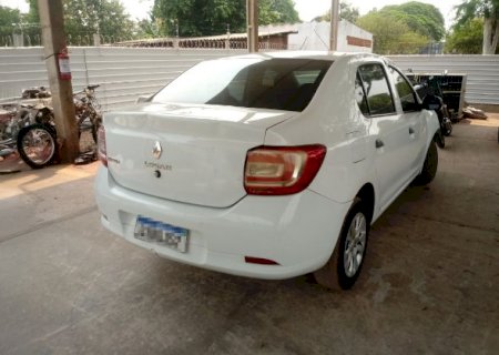 Primeiro leil&atilde;o do ano tem Renault Logan com lance a partir de R$ 3 mil