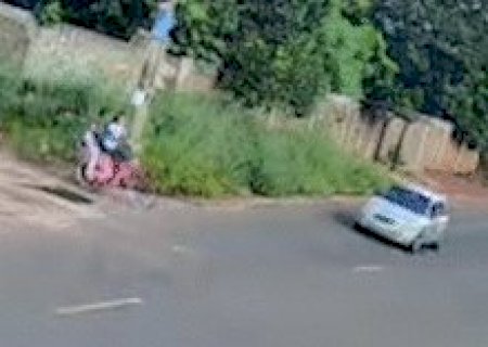 A caminho da escola, duas irm&atilde;s s&atilde;o atropeladas por carro