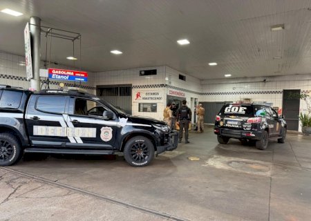 DEFRON, com o apoio do GOE,  DEIC e DEINTER 3, cumpriu três mandados de busca e apreensão na Operação Psicultropicos em  Dourados/MS e Batatais/SP