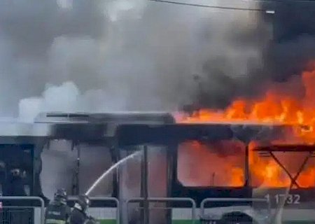 Avião que caiu em SP deixa 2 mortos e 6 feridos