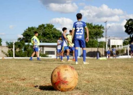 Com caf&eacute; da manh&atilde;, campo do Tiradentes ter&aacute; final de campeonato no domingo