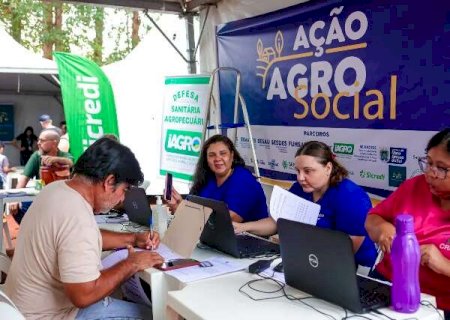 Moradores de &aacute;reas rurais tiraram documentos e fizeram "check-up" em a&ccedil;&atilde;o social
