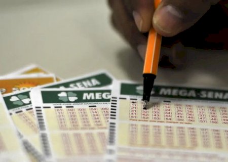 Acumulada, Mega-Sena pode pagar at&eacute; R$ 32 milh&otilde;es nesta quinta