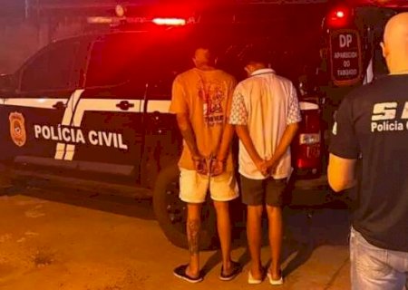 Dupla espanca homem durante roubo e divulga cena em grupos de WhatsApp