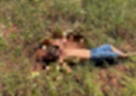 Rapaz de 26 anos &eacute; encontrado morto em terreno baldio