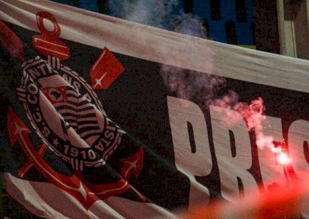 Corinthians quebra sequ&ecirc;ncia do Palmeiras e &eacute; campe&atilde;o paulista pela 31&ordf; vez