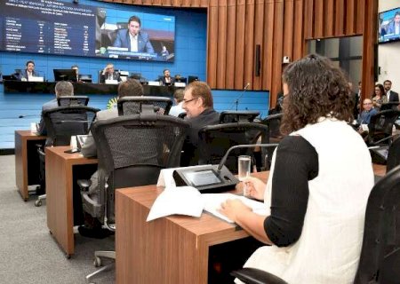 Aprovado aux&iacute;lio-invalidez a servidores aposentados do Judici&aacute;rio