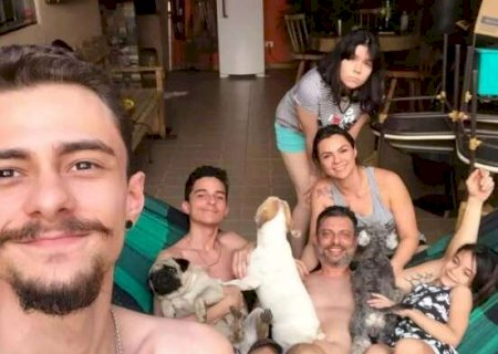 Z&eacute;, o Pug perdido na Lagoa Itatiaia, reencontra fam&iacute;lia e para de chorar