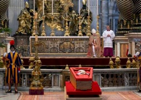 Fam&iacute;lias de MS viajam a Roma para tentar se despedir do Papa Francisco