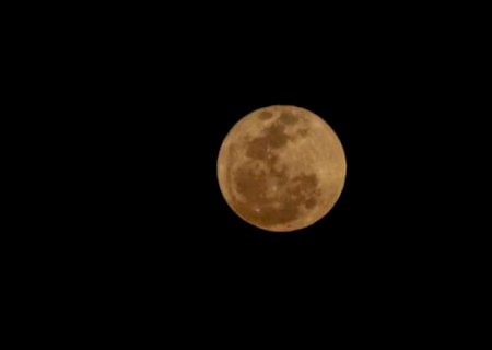 "Lua Rosa" vai aparecer no c&eacute;u na noite deste domingo