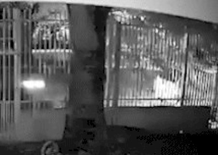 Motorista faz strike em tr&ecirc;s ve&iacute;culos na Avenida Capibaribe e foge do local