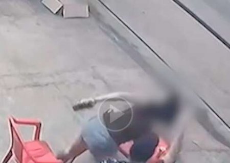 M&atilde;e que agrediu menina em bar j&aacute; foi denunciada ao Conselho Tutelar