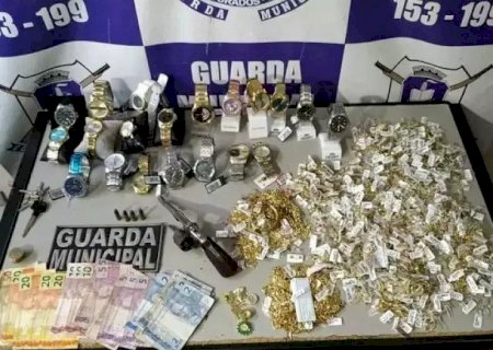 Condenado por roubo a joalheria é preso pela Defron em Dourados