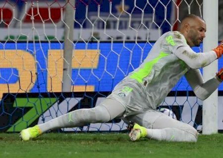 Com defesa de p&ecirc;nalti de Weverton, Palmeiras supera Fortaleza no Castel&atilde;o