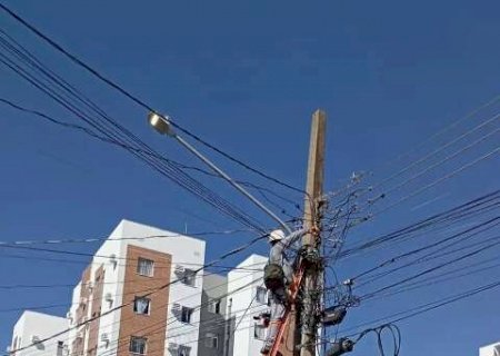 Ap&oacute;s den&uacute;ncia, ilumina&ccedil;&atilde;o p&uacute;blica &eacute; restabelecida no Tiradentes