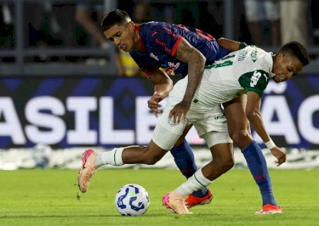 Palmeiras vira sobre o Bragantino e dispara na lideran&ccedil;a do Brasileir&atilde;o