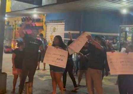 Moradores do Los Angeles protestam ap&oacute;s morte de motociclista