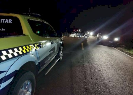 Colis&atilde;o entre Hilux e Gol deixa tr&ecirc;s feridos, entre eles filho de prefeita