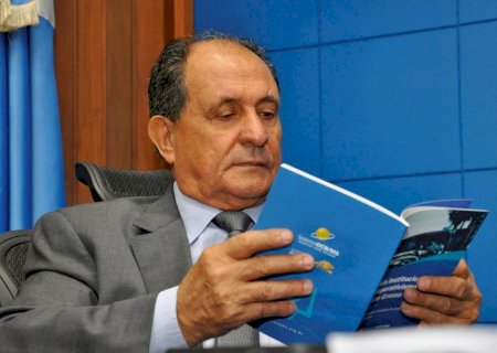 Lei de Zé Teixeira deve proibir plantio de espécie invasora em MS