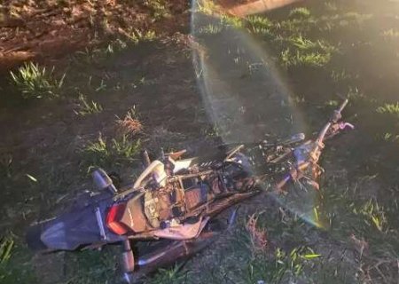 Jovem morre em acidente entre moto e carreta na BR-060