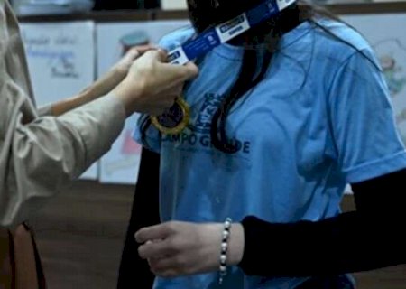 Premia&ccedil;&atilde;o de alunos marca Dia Nacional de Combate ao Trabalho Infantil