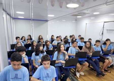 Projeto Carreta Digital certifica 2 mil alunos em Campo Grande