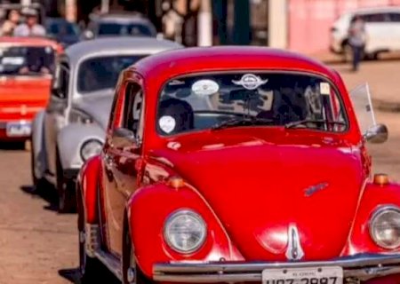 Em Aquidauana, 9&ordm; Encontro de Rel&iacute;quias tem carros fabricados at&eacute; 1996