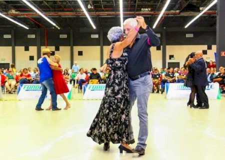 Jogos da Melhor Idade come&ccedil;am ter&ccedil;a-feira com dan&ccedil;a de sal&atilde;o e truco