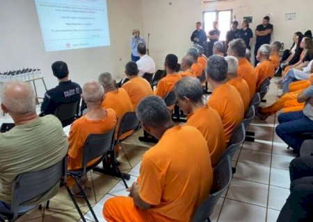 Junho Prata chega ao pres&iacute;dio com maior n&uacute;mero de idosos em MS